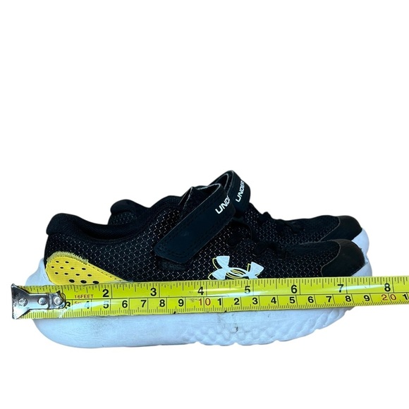 🌼 5/$25 Under Armour Boys Black Yellow Sneakers Size 12K Lightweight Running - Picture 7 of 10
